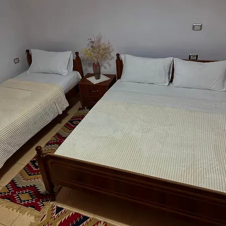 Tourists * Gjirokastër